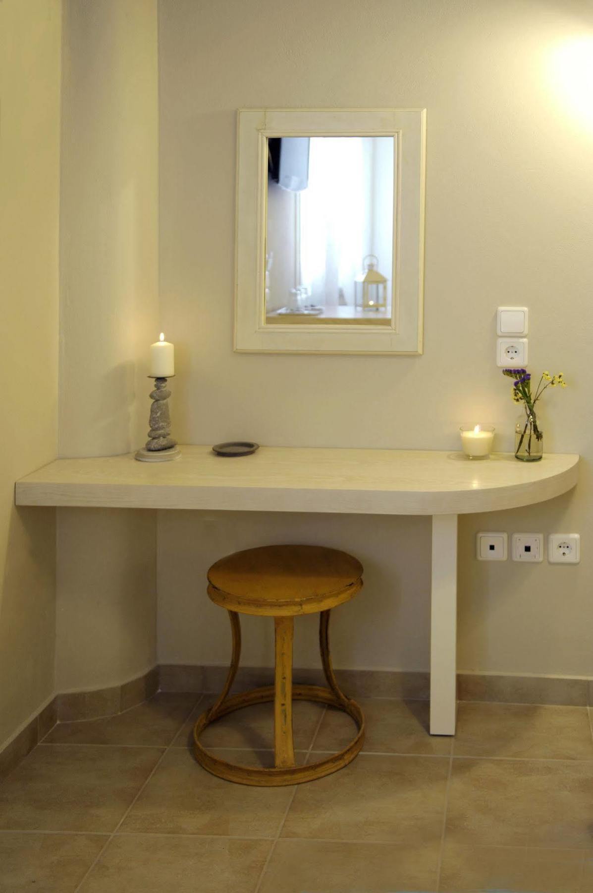 Almyris Hotel Adamantas  Buitenkant foto