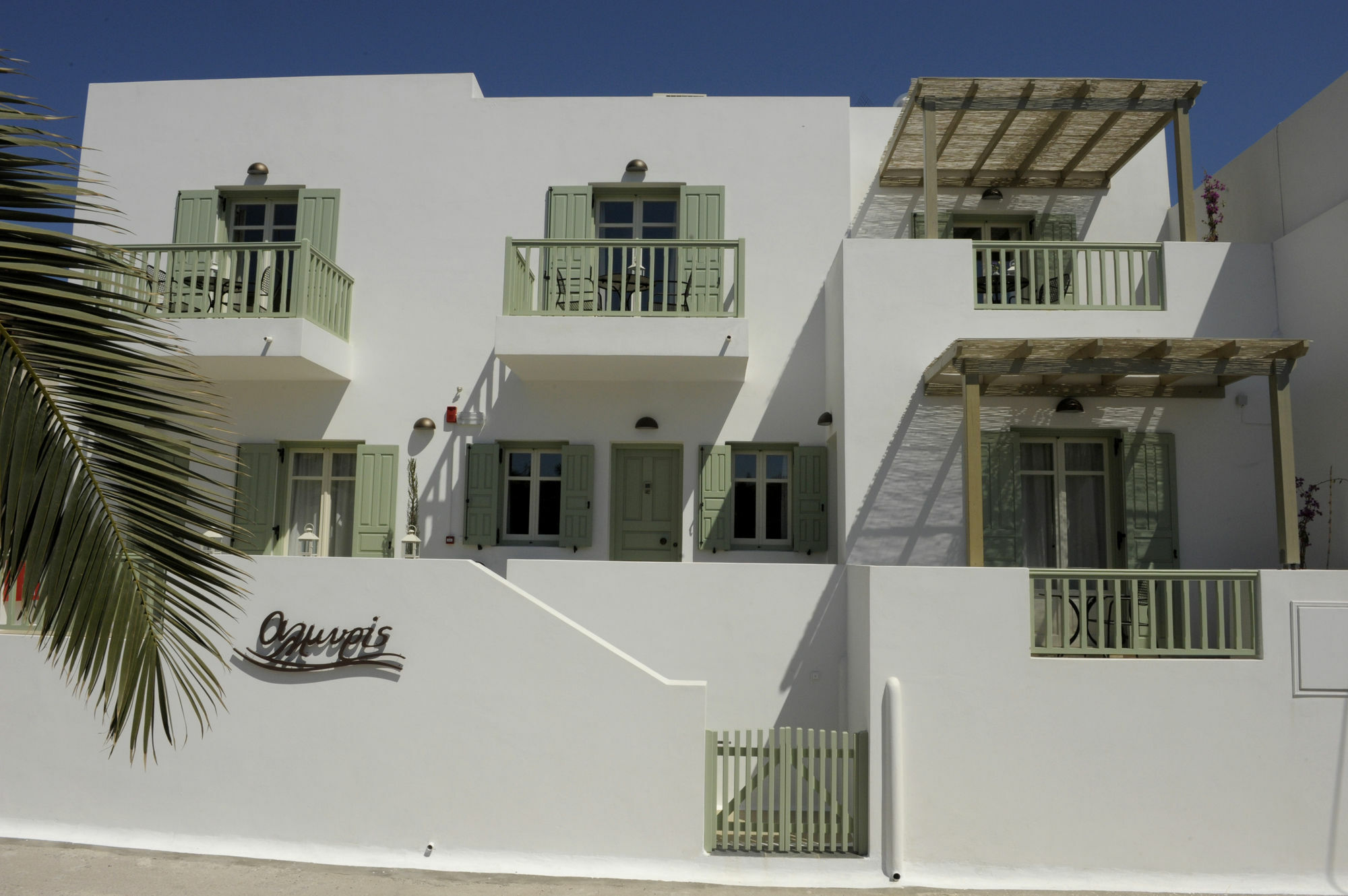 Almyris Hotel Adamantas  Buitenkant foto