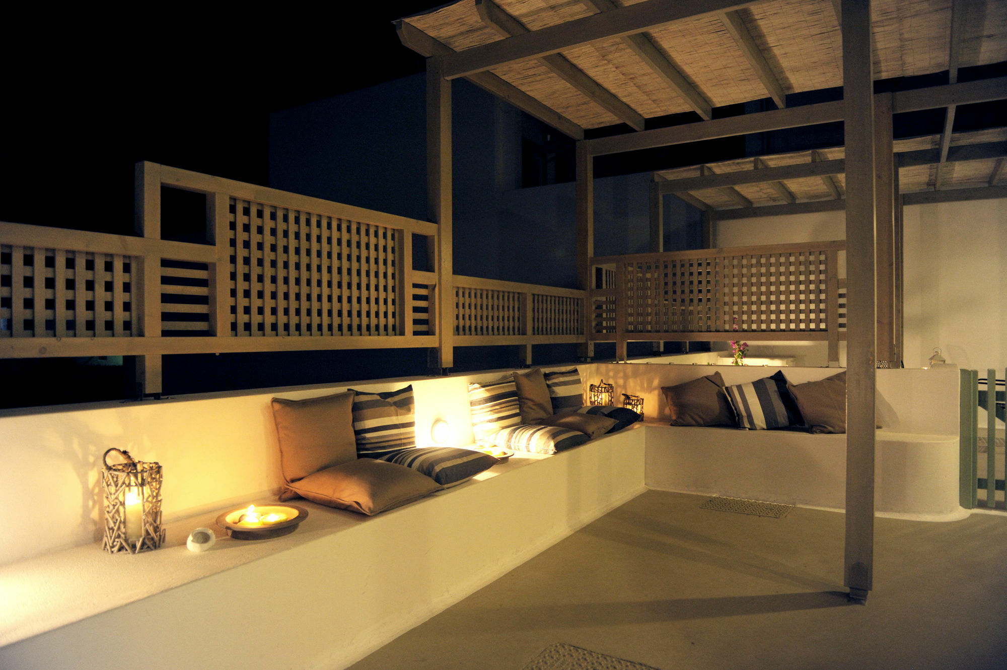 Almyris Hotel Adamantas  Buitenkant foto