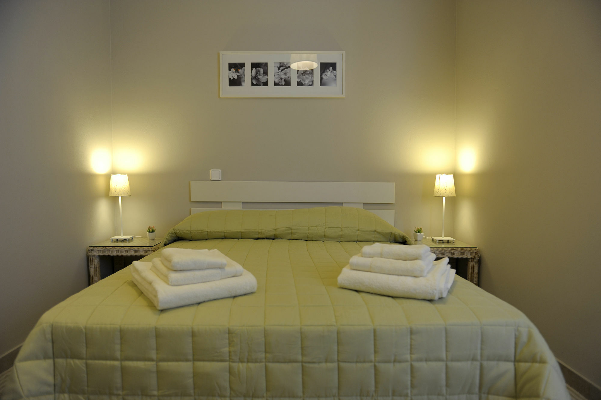 Almyris Hotel Adamantas  Buitenkant foto